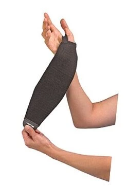 Mueller Sport Care Wraparound Moderate Wrist Support -CaddiesShack Sales Store Mueller Adjustable Wrist Support 3