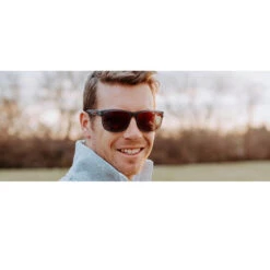 Tifosi Optics Swank XL -CaddiesShack Sales Store TifosiSwankXL Liftstyle3